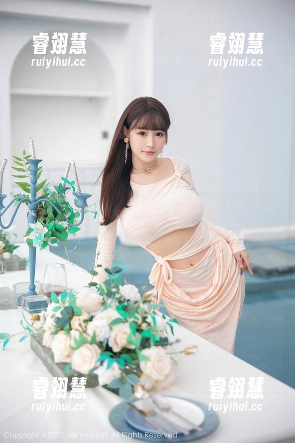 秀人网-小雨baby 秀人网 - 小雨baby降临的自拍作品:更新一波,湿漉漉的美学!