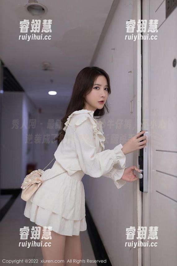秀人网-清妙 秀人网 - 最新美图!清妙牛仔裤,不小心逆袭成了时尚界的‘长腿杀手’!