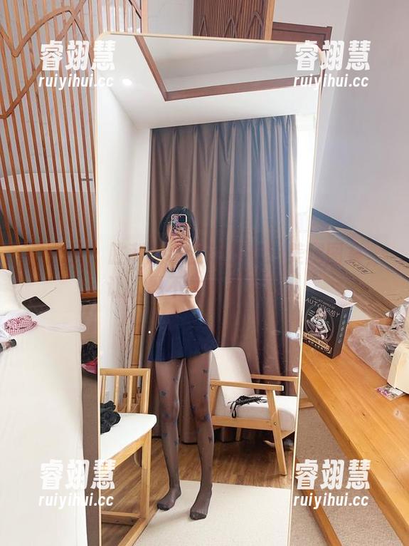 胜利的小生活 微密圈 - 胜利的小生活发布!美腿图集,让人忍不住多看两眼。