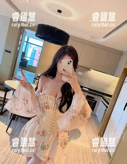 脸红Dearie 微密圈 - 脸红Dearie最新图包,让你的小心脏瞬间升温,小心心也有可能被电到!