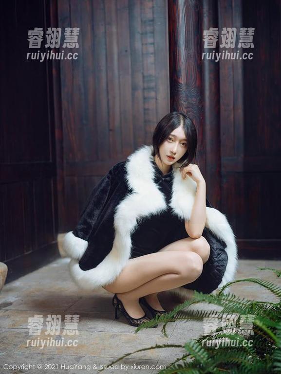 花漾show - 小热巴的制服作品集：每一件都有故事，没准儿能引发一场校园爱情剧！