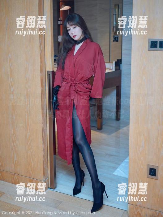 花漾show-赵惟依coco 花漾show - 这身制服,赵惟依coco的高清美图真是让人心动不已
