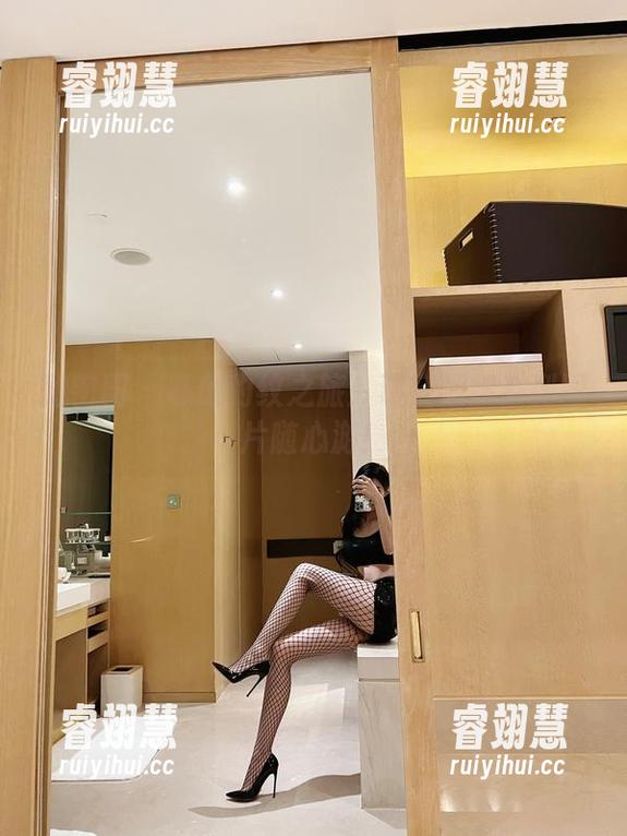 微密圈 - 私房豹纹之旅：葛征腿腿系列图片随心游！
