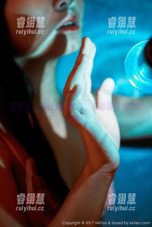 蜜桃社 - 圣诞魔法降临，来看看美绪的原图吧！