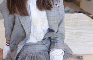 袜啵啵 - 更新！稚予的新美图，那个白丝让人忍不住想多看几眼。