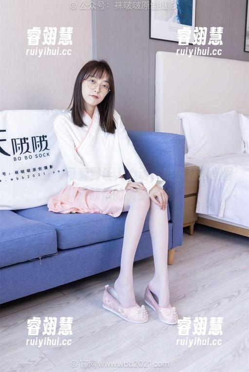 袜啵啵-稚予 袜啵啵 - 可爱到让人心动,稚予私拍美图挑战你的承受底线