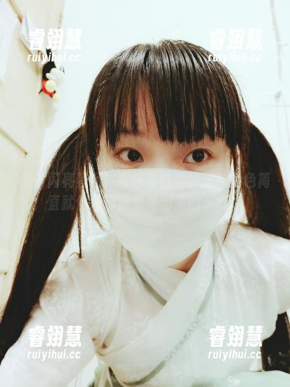 西尔酱 图片闪亮登场!西尔酱白丝扮演的角色简直就像从漫画里走出来的一样!