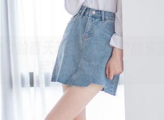 西瓜少女的晴天写真：原图中的淡蓝JK和民宿私房的氛围