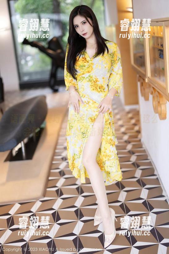 语画界-波巧酱 语画界 - 波巧酱最新图册:皮衣也能这么会调皮,你的心准备好被偷了吗?