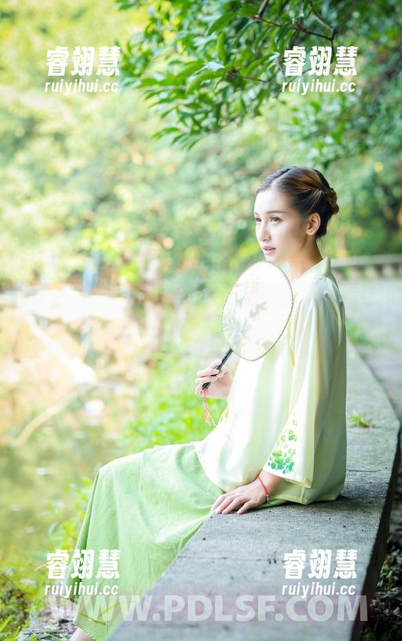 轰趴猫 一骑红尘妃子笑?其实是轰趴猫在搞事情,抓住你的美图心!