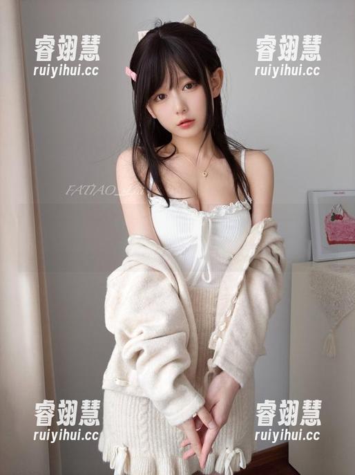 迷之呆梨今日发布！修道女COS精选，竟然好有气质？