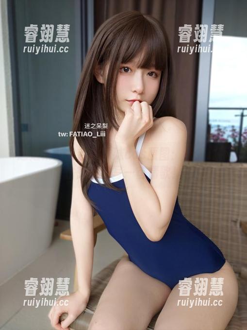 迷之呆梨 迷之呆梨的吉他妹妹cos原图:让人忍不住想要谱写一首情歌!