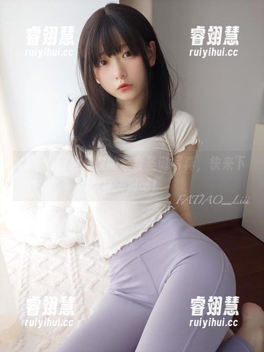 迷之呆梨 集合!迷之呆梨的全套圣诞写真,快来下载一波吧!
