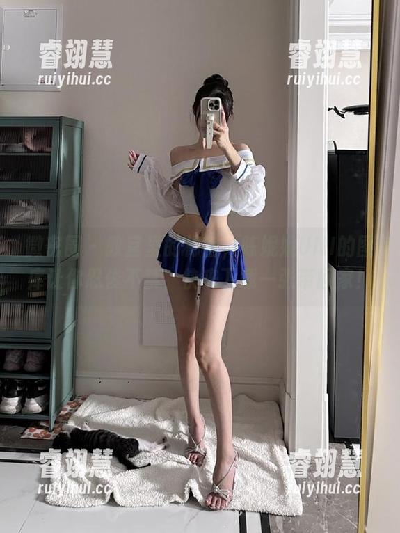 陈妮妮UNI 微密圈 - 教室里的秘密,陈妮妮UNI的图库让你忍俊不禁,快来下载一张带回家!
