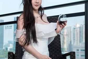 青豆客 - 琪琪qlql短裤图包：分享那些美丽的邂逅，光影与自由的碰撞