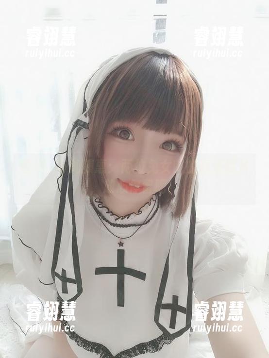 香川澪 香川澪与加藤惠:两位兔女郎的高清照片,放心停留吧!